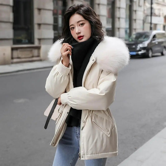 Doudoune chaude d'hiver avec capuche en fausse fourrure, manteau rembourré et doublé en peluche épaisse pour le travail et la ville.