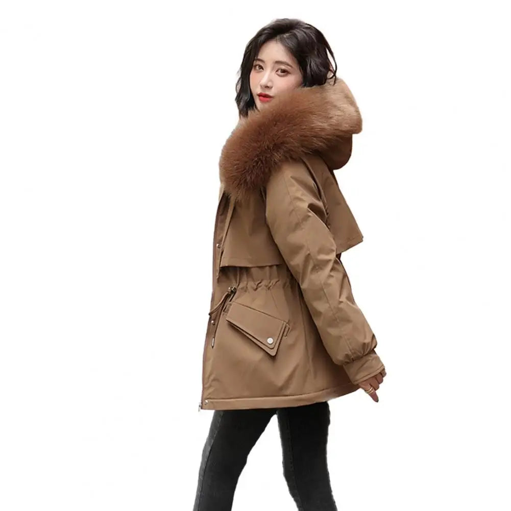 Doudoune chaude d'hiver avec capuche en fausse fourrure, manteau rembourré et doublé en peluche épaisse pour le travail et la ville.